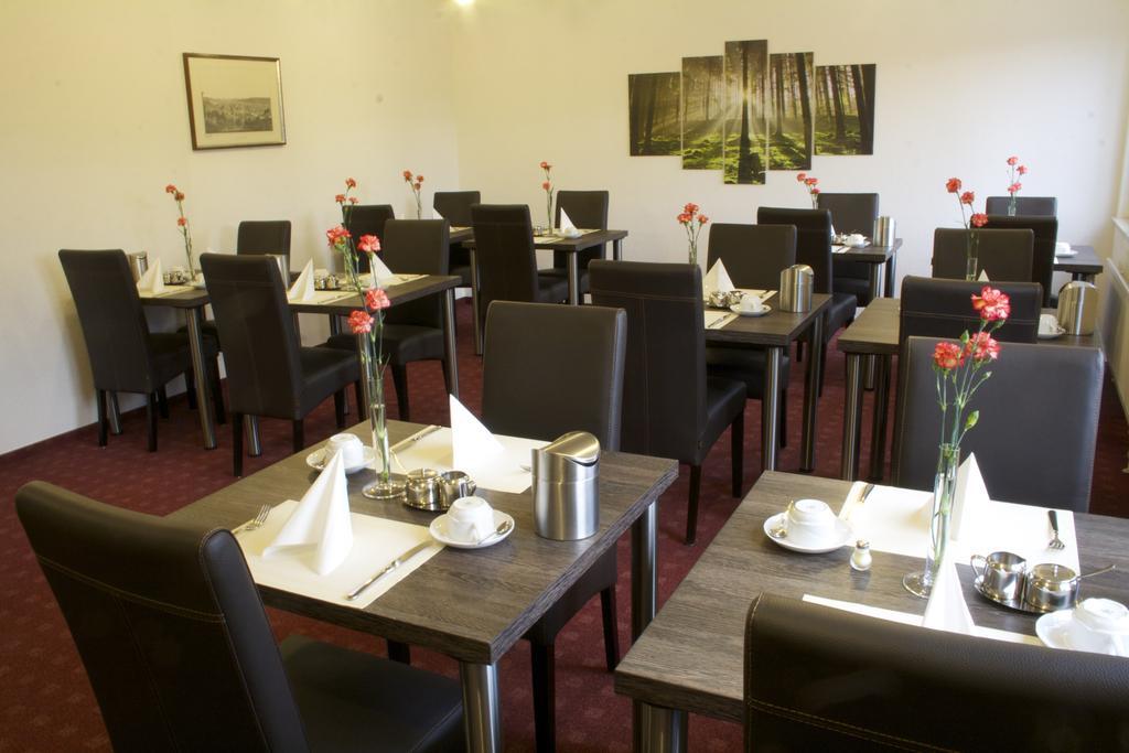 Hotel Am Bad Esslingen am Neckar Exterior photo